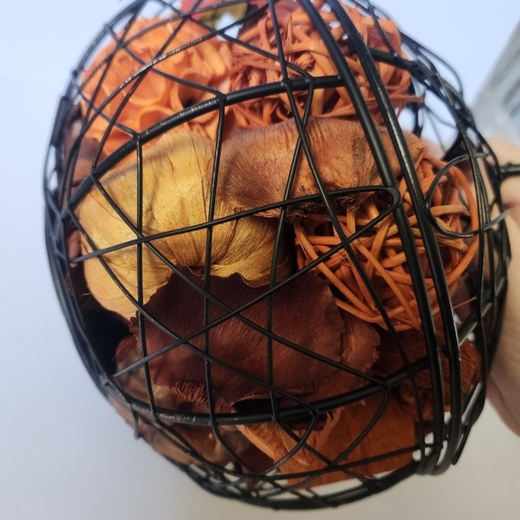 Autumn/Halloween Wire Scented potpourri Filled Pumpkin Center Piece - Picture 8 of 9